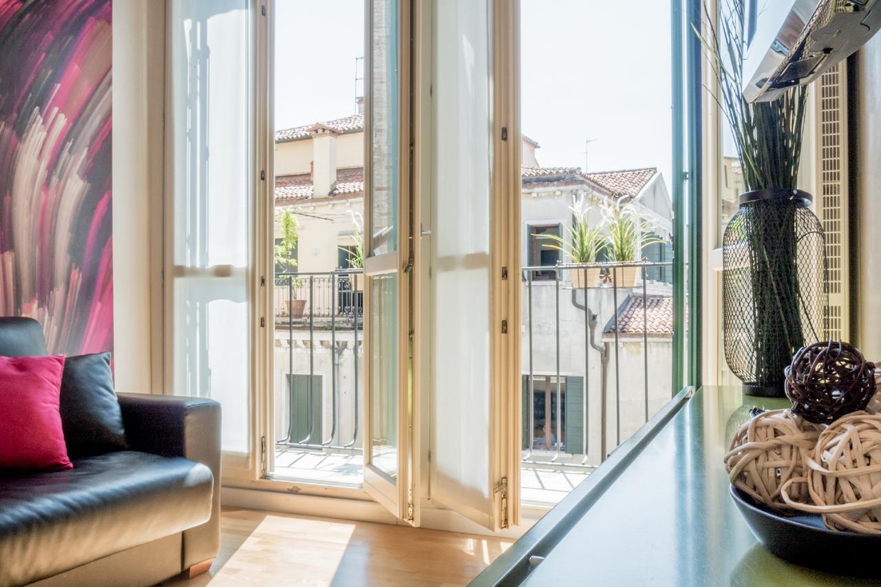 Rialto Apartments Whit Lift Veneza Exterior foto